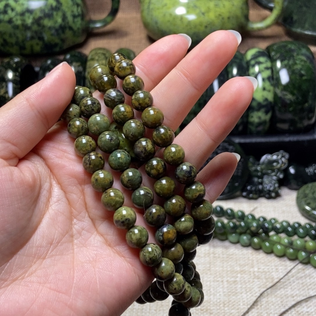 长***️蛇纹石玉未镶嵌药王石