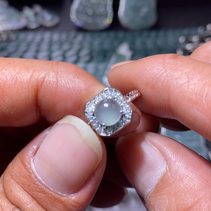 翡翠未镶嵌颈饰天然翡翠