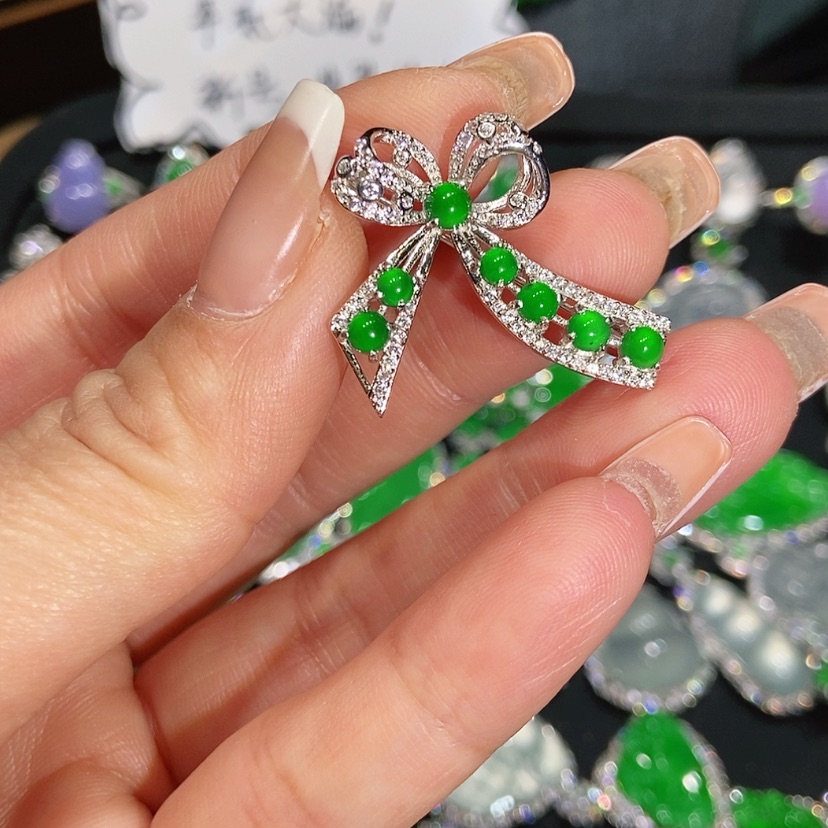 【闪购商品】翡翠颈饰未镶嵌天然翡翠