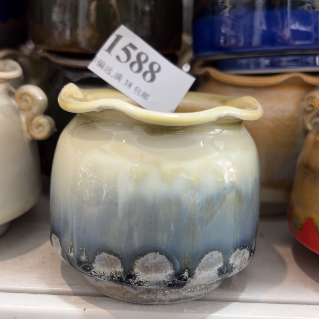 陶瓷口5高6。景德镇