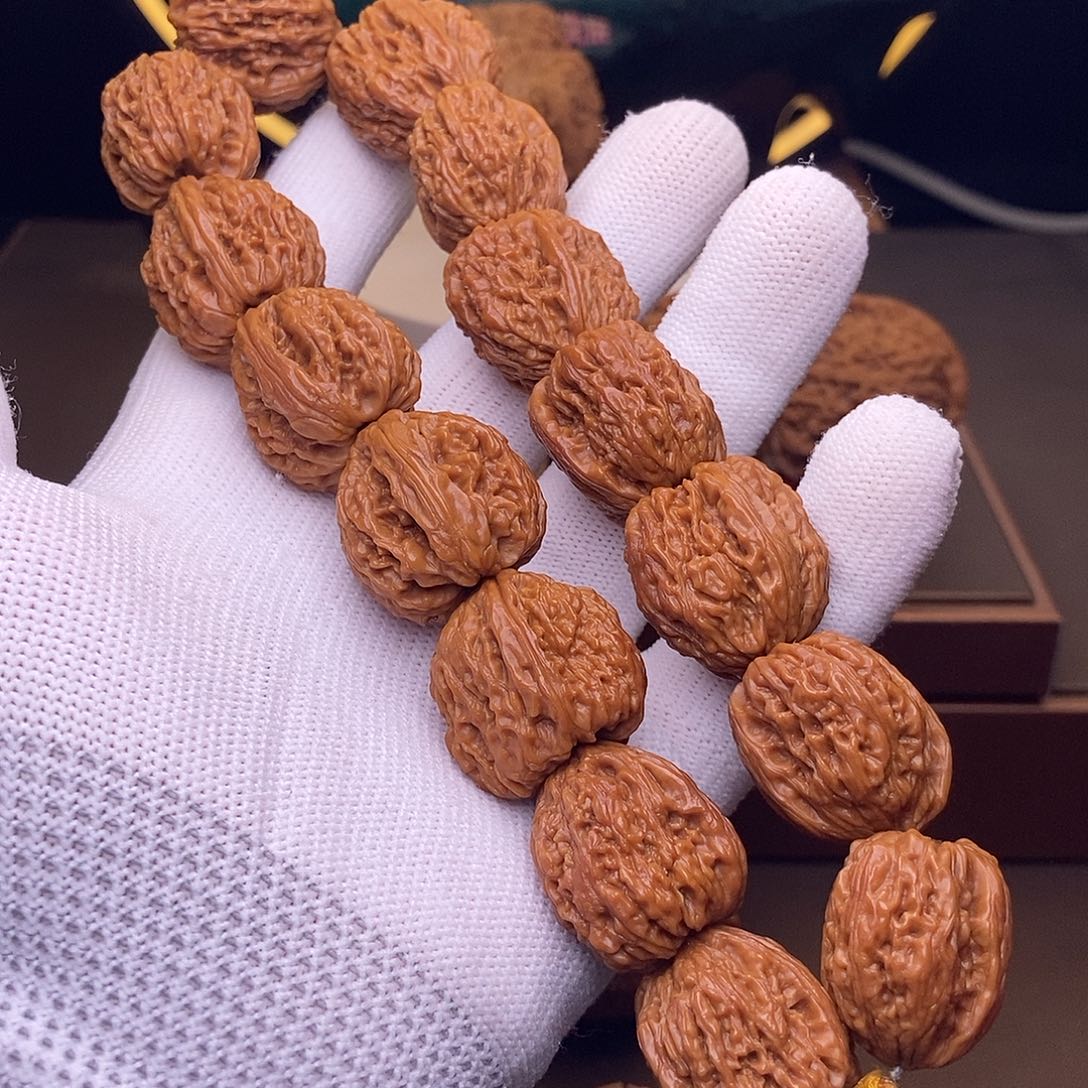 文玩核桃把件手持2.1拉丝酒杯绝品