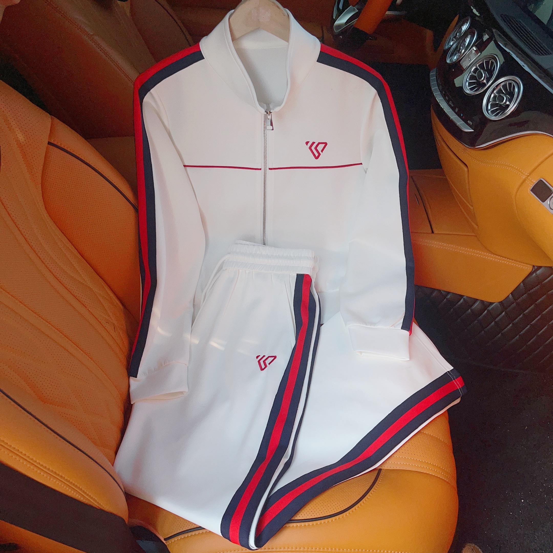 809#A深圳南油原创休闲运动套装长袖条纹夏季透气女款套装