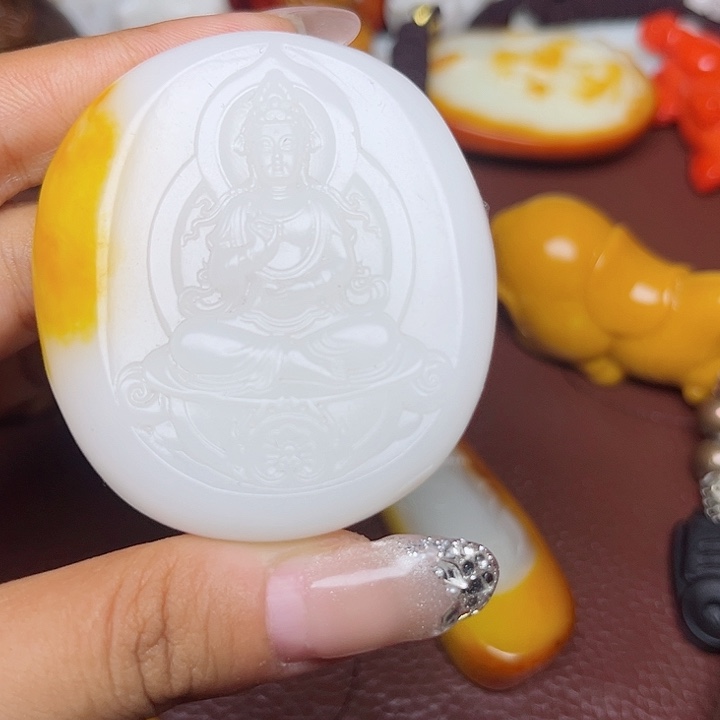 和田玉未镶嵌颈饰行***度