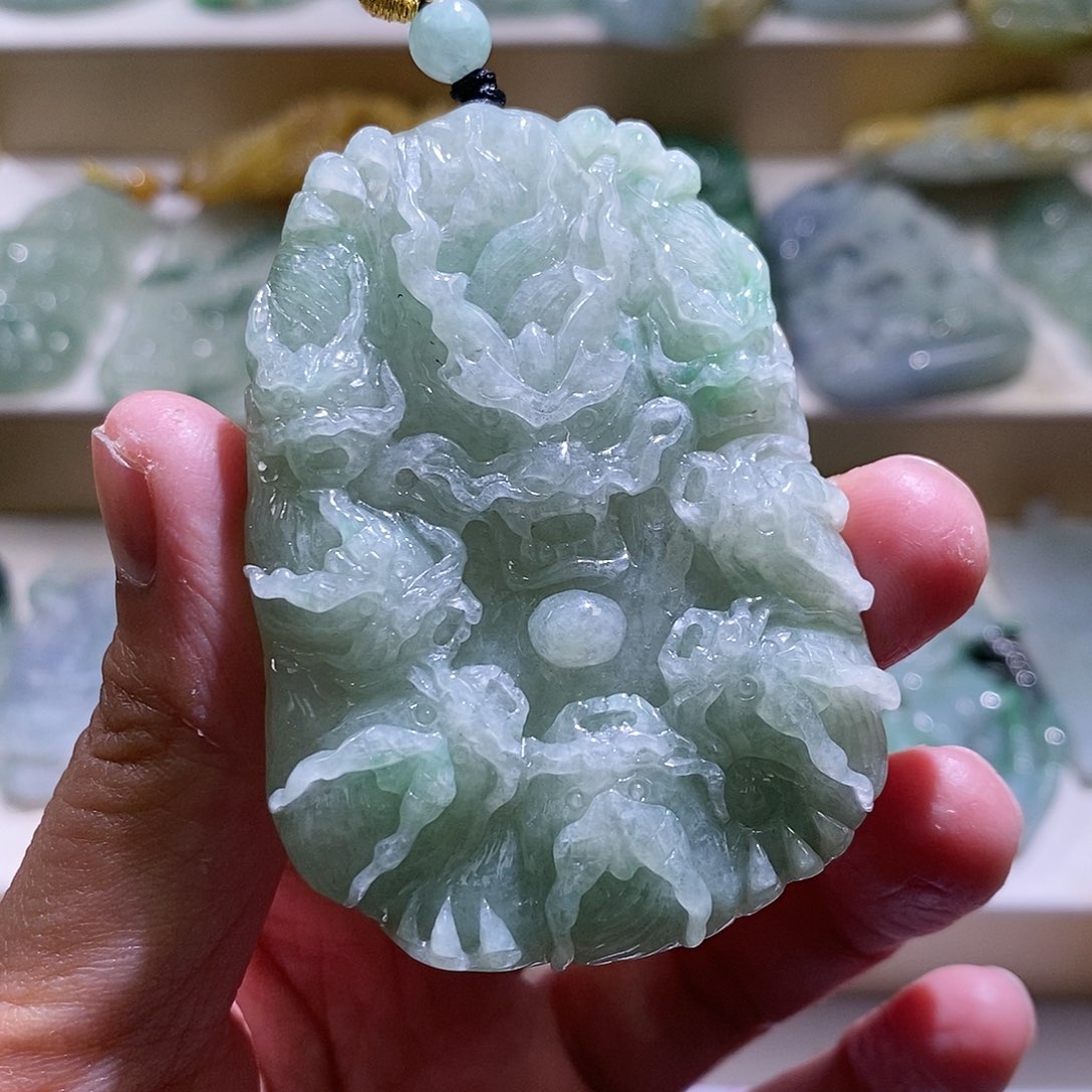 【闪购商品】翡翠颈饰未镶嵌九龙