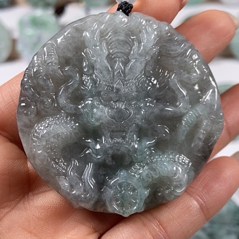 翡翠颈饰未镶嵌龙凤呈祥两面工福利洒乌鸡料福利