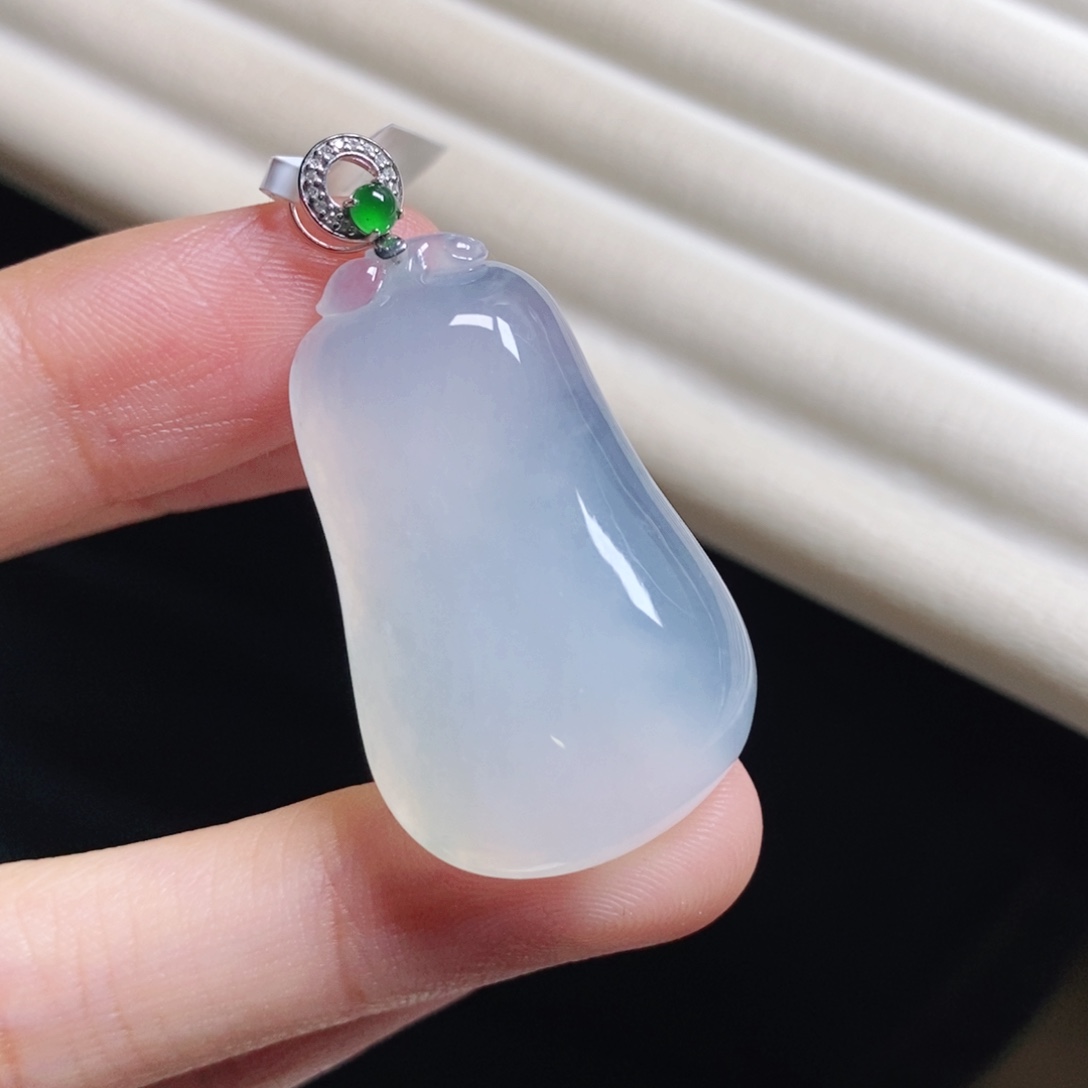 翡翠颈饰18K金镶嵌毛衣