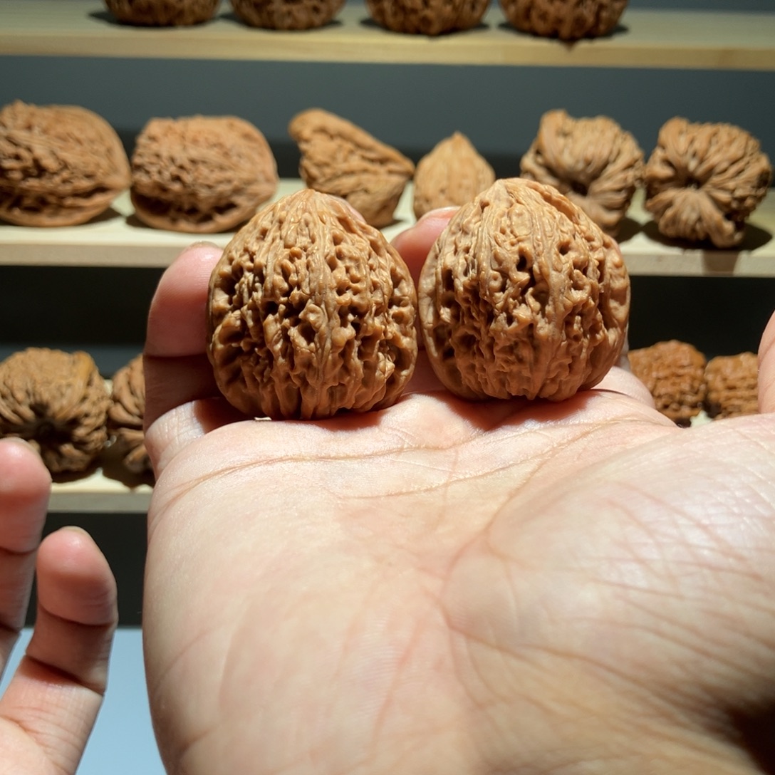 吊坠文玩核桃35尺全品高炮拉丝凹底涿鹿南疆石