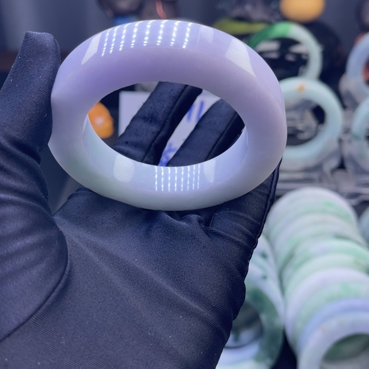 定制翡翠未镶嵌手镯