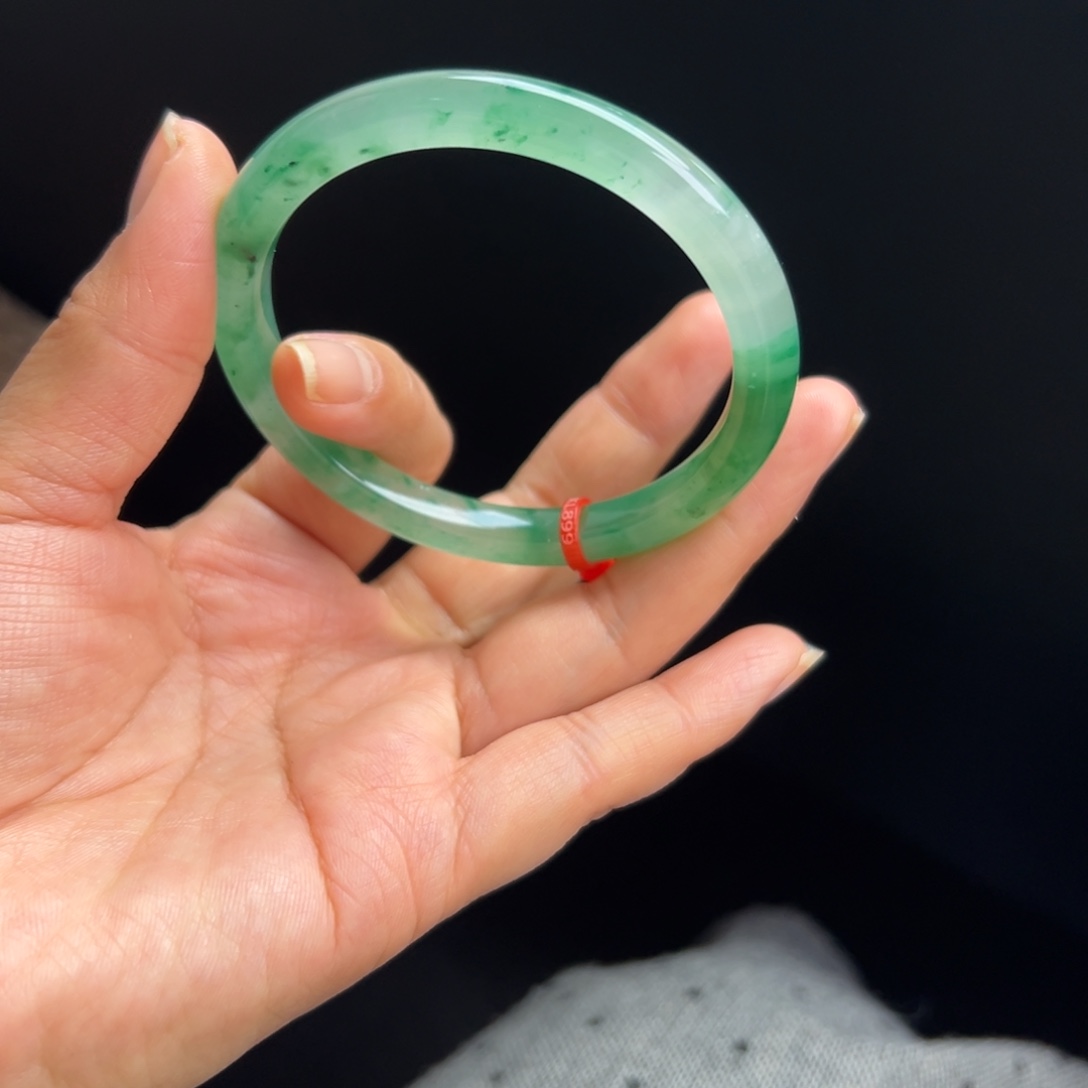 石英质玉未镶嵌手镯非洲翠5758