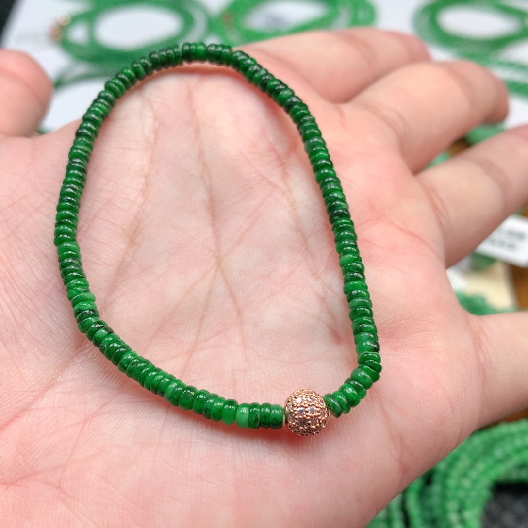 翡翠手链未镶嵌翡翠