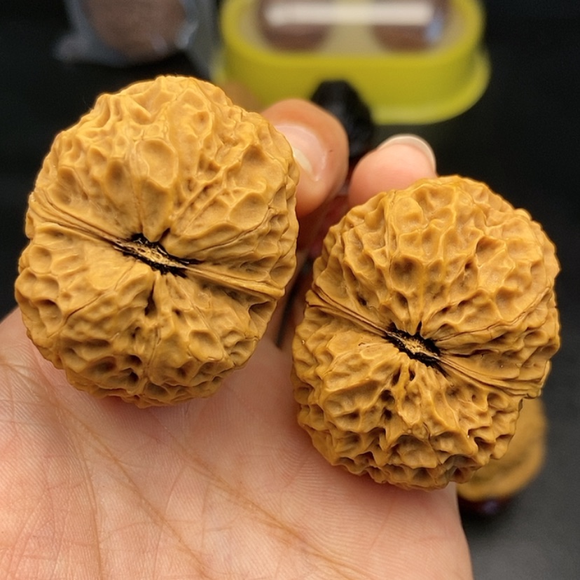 【闪购商品】把件文玩核桃40尺铁绣球