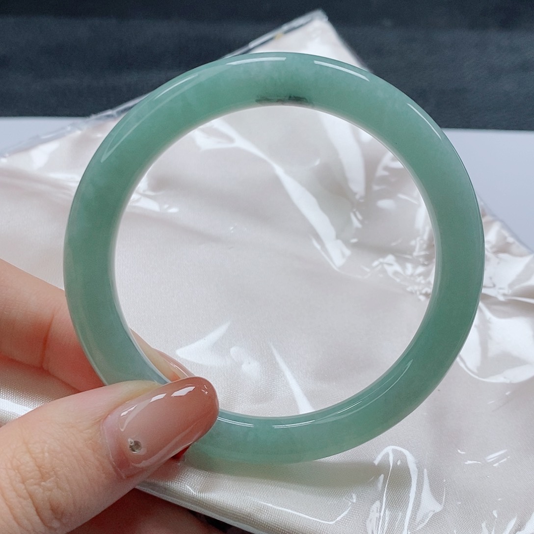 【闪购商品】未镶嵌手镯（圆镯）翡翠510号