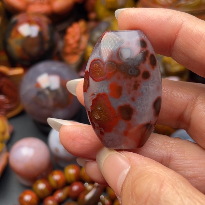 小***晖玛瑙/玉髓未镶嵌颈饰