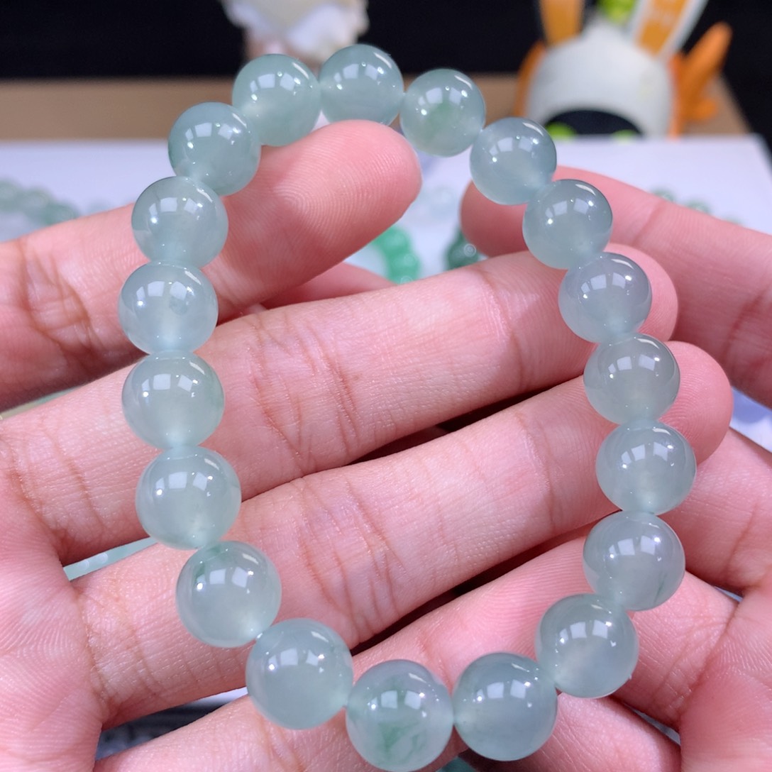 翡翠手链未镶嵌翡翠