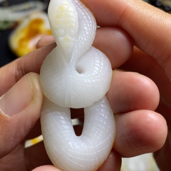 和田玉颈饰未镶嵌