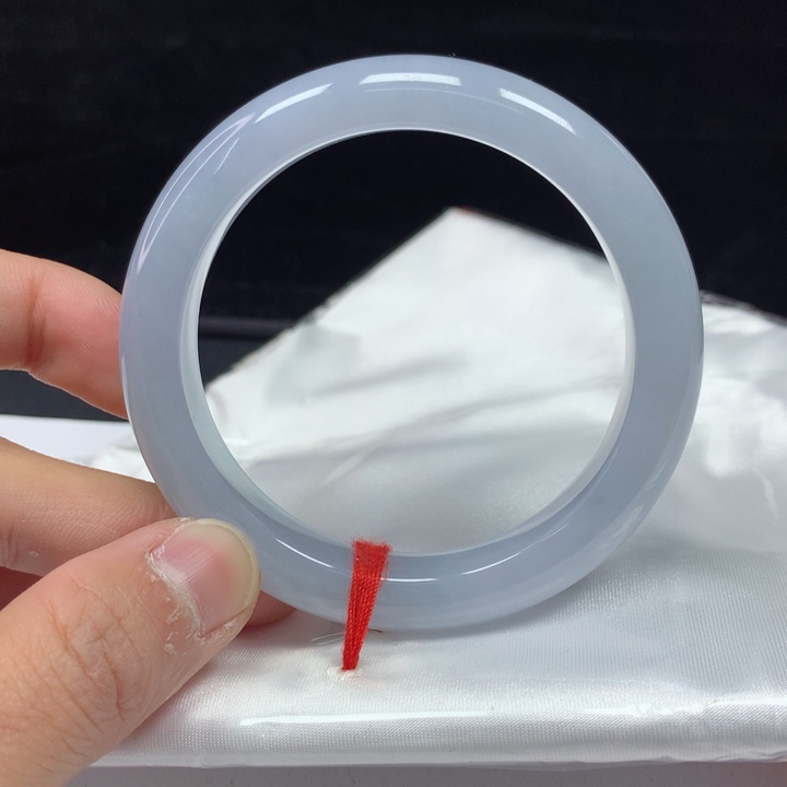 翡翠手镯（圆镯）未镶嵌54.7