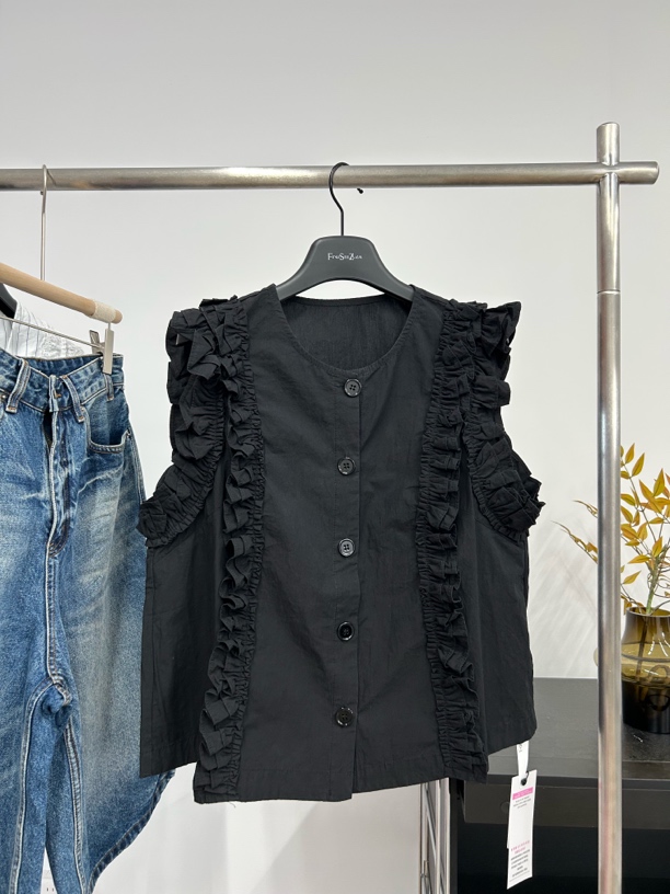 夏季时髦洋气立体花边拼接无袖宽松衬衫上衣