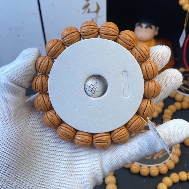 桃核手串古蝉14.5 （尺寸误差0.5之间）