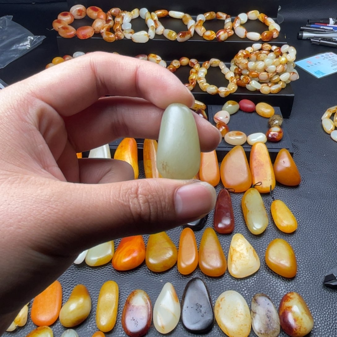 和田玉手串未镶嵌