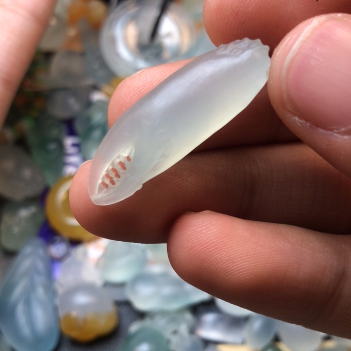 定制翡翠未镶嵌挂件