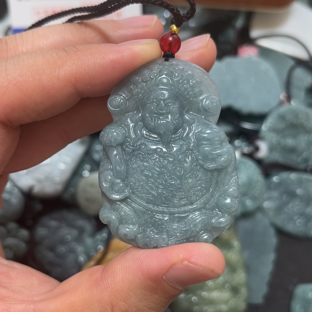 翡翠未镶嵌颈饰财