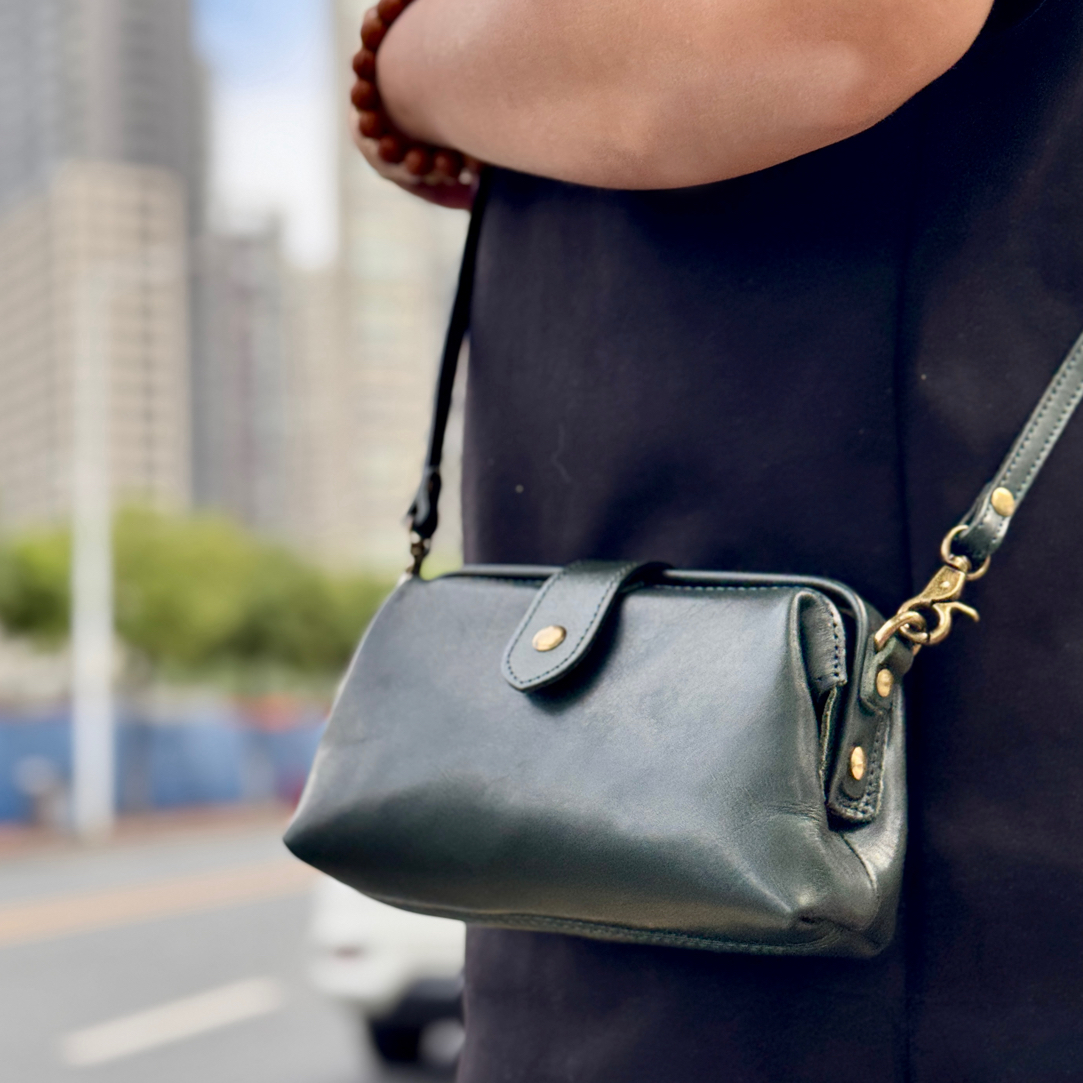 樊藏丨文玩收纳手工包斜挎包植鞣牛皮头层牛皮百搭真皮包