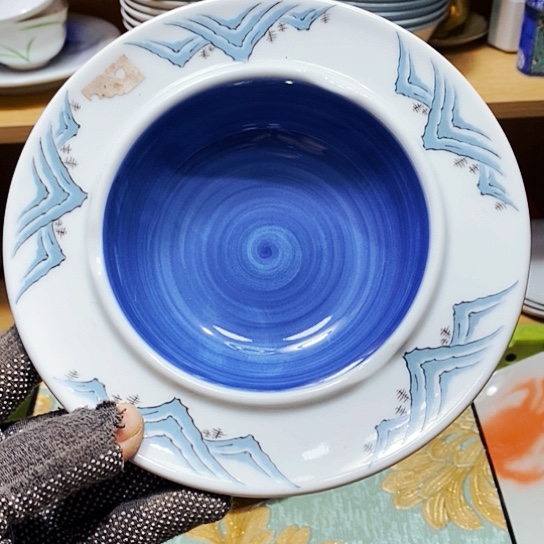 瓷片新年快乐。万事如意