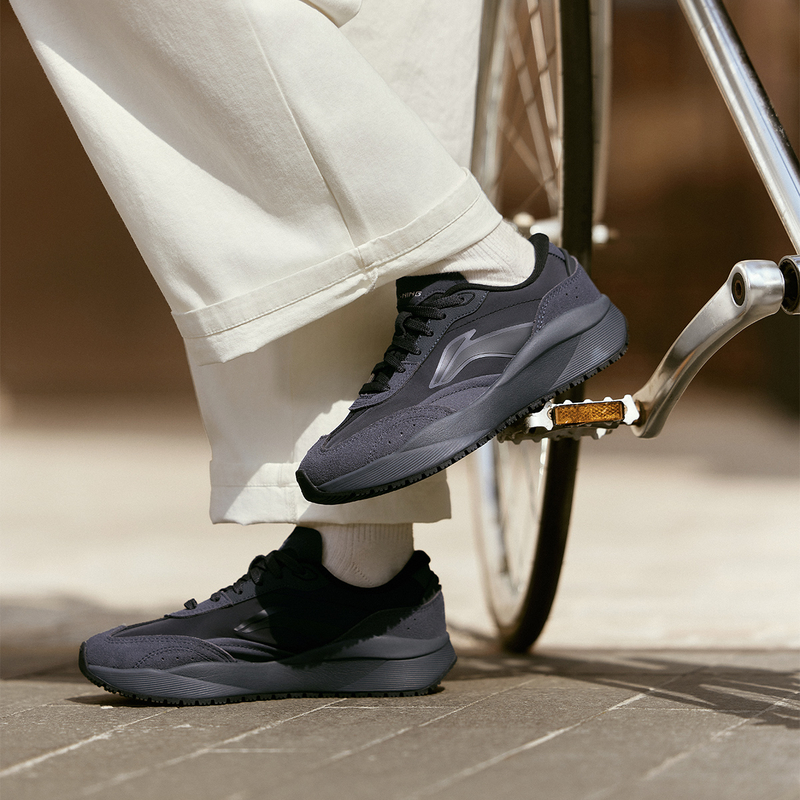 李宁载物2.0女子系带低帮经典复古耐磨防滑运动休闲鞋AGCU280-B品