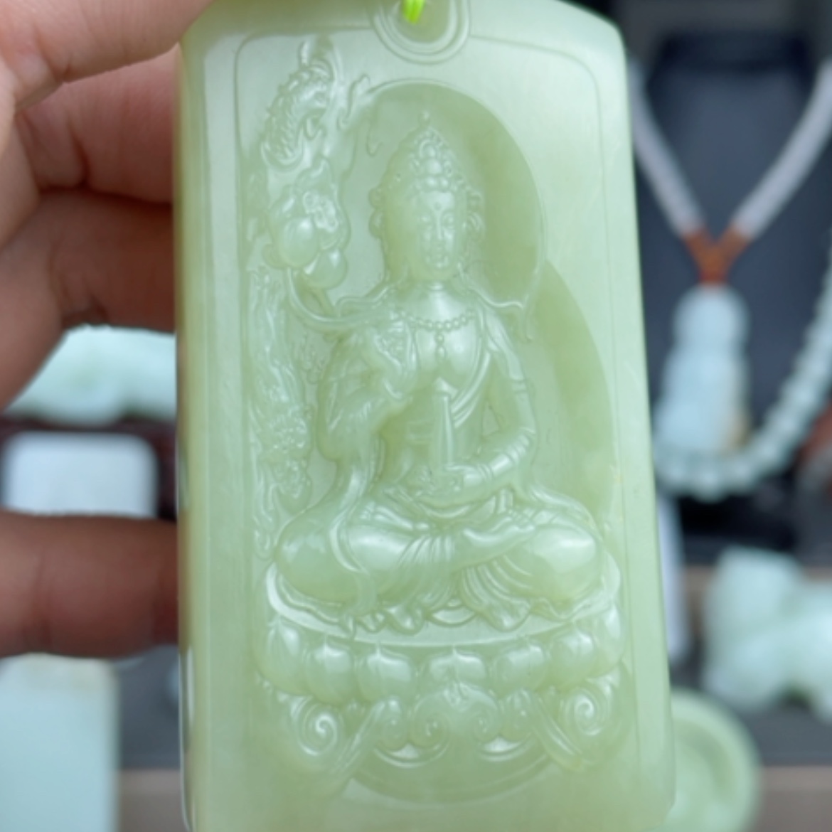 【闪购商品】颈饰未镶嵌和田玉