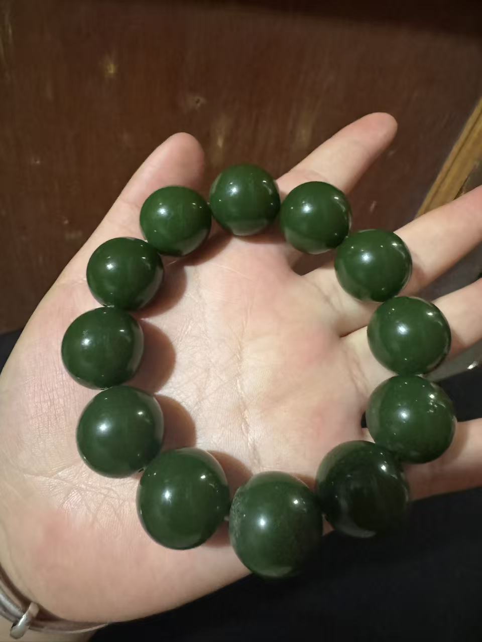精品摆件菠菜绿圆手串