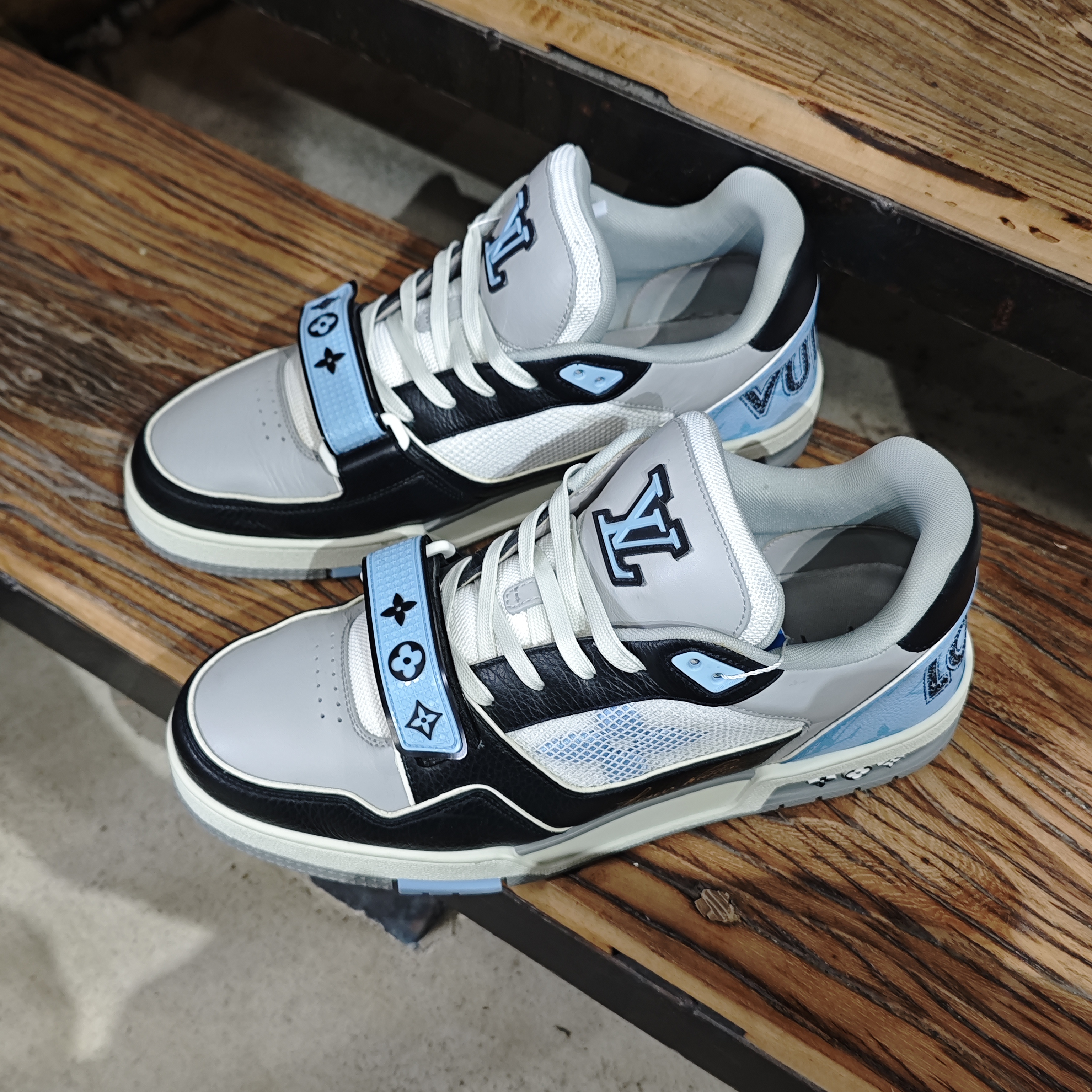 99新 LouisVuitton/路易威登 冰川蓝魔术贴时尚百搭潮流trainer