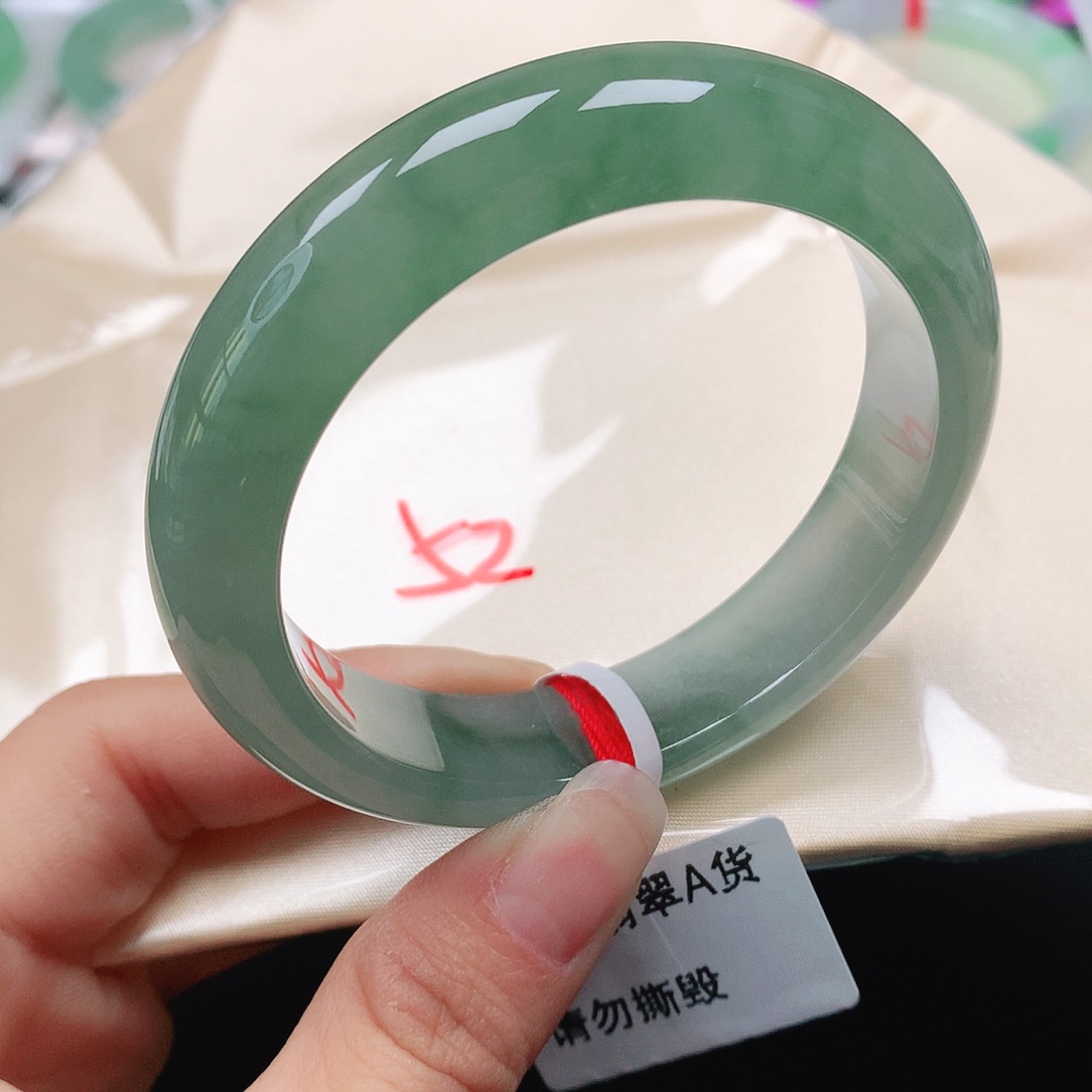 翡翠手镯未镶嵌天然翡翠手镯52