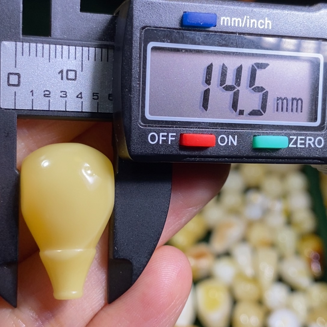 蜜蜡未镶嵌裸石配饰