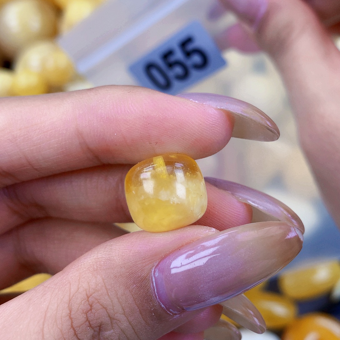 琥珀未镶嵌珠宝奇石13.5 粉