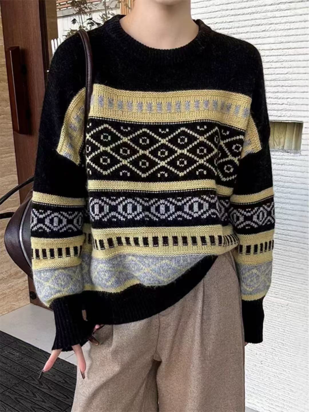 七言家 黑黄菱格提花毛衣