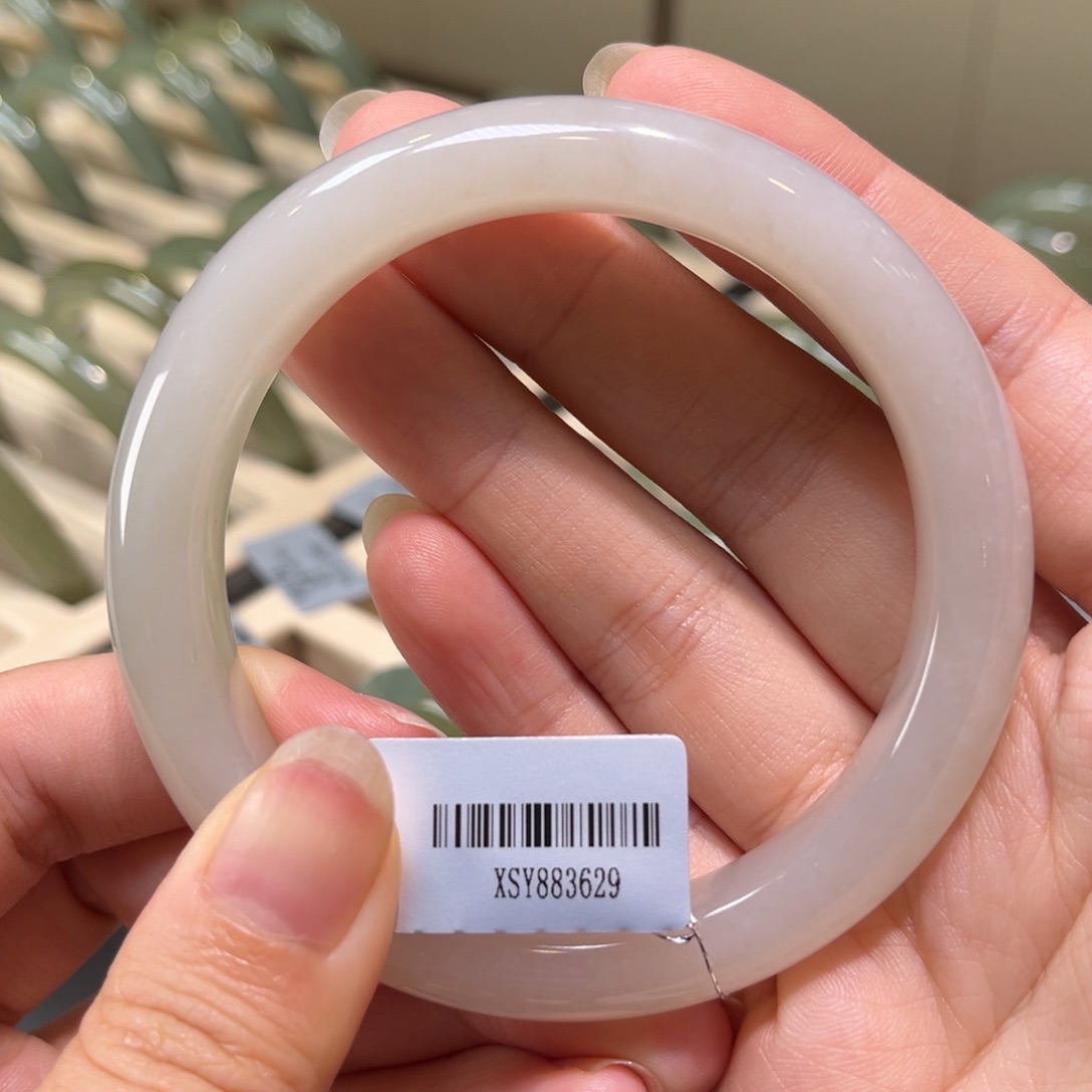 和田玉手镯未镶嵌60.2