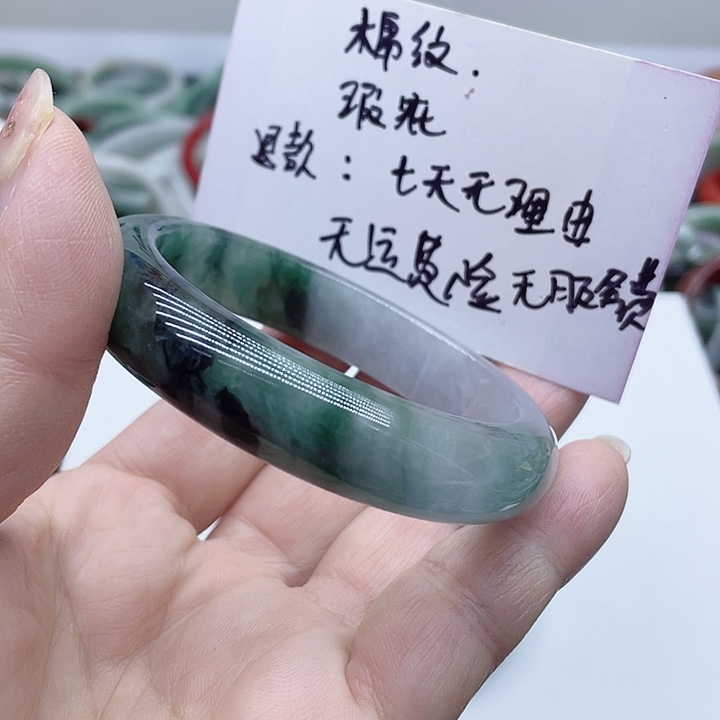 非金属手镯黑色手指