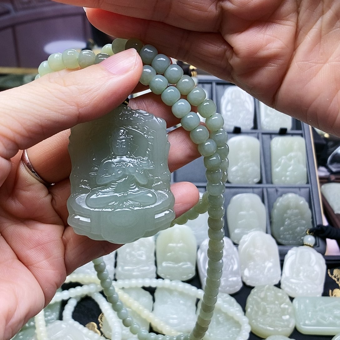 和田玉颈饰未镶嵌浩*