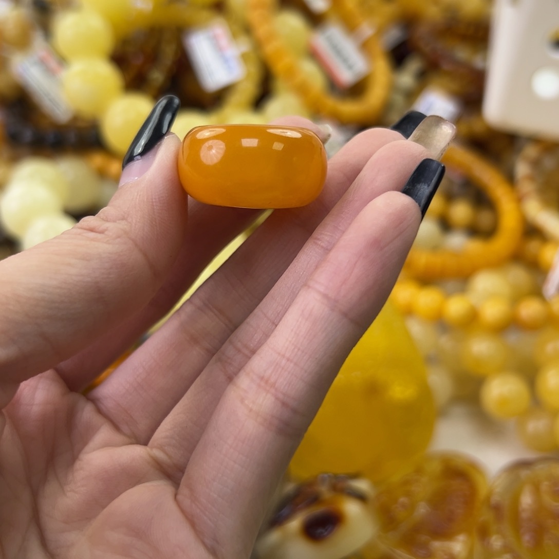 琥珀珠宝奇石未镶嵌