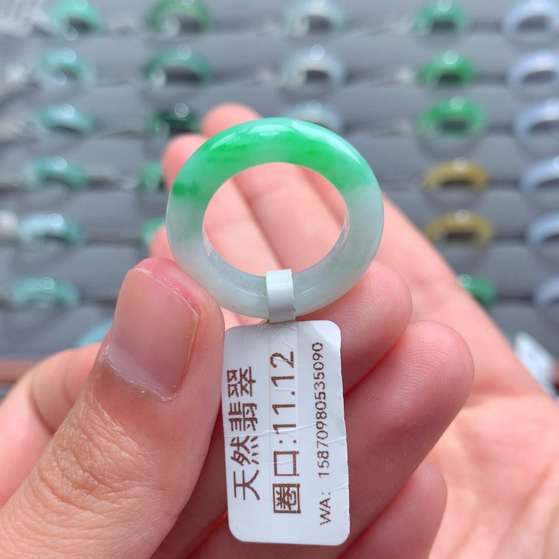 翡翠戒指未镶嵌天然