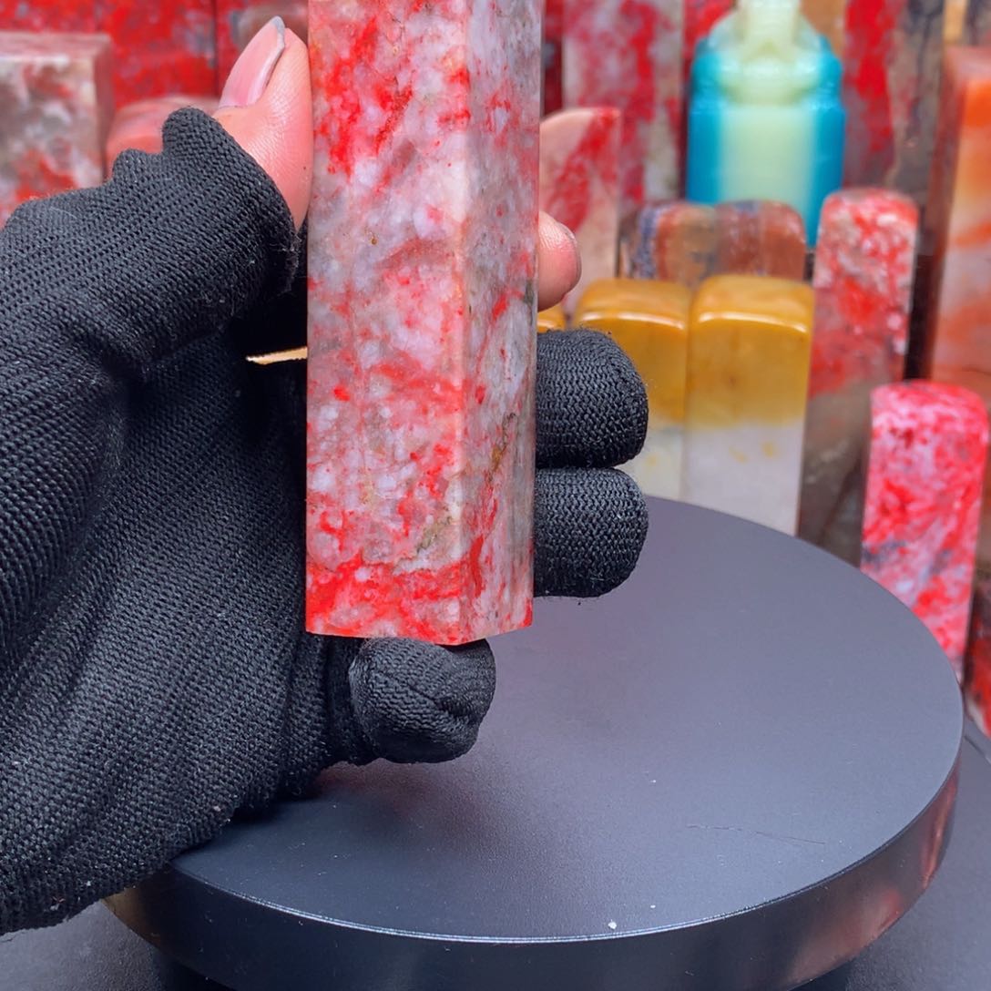 昌化石羊脂冻鸡血石印章