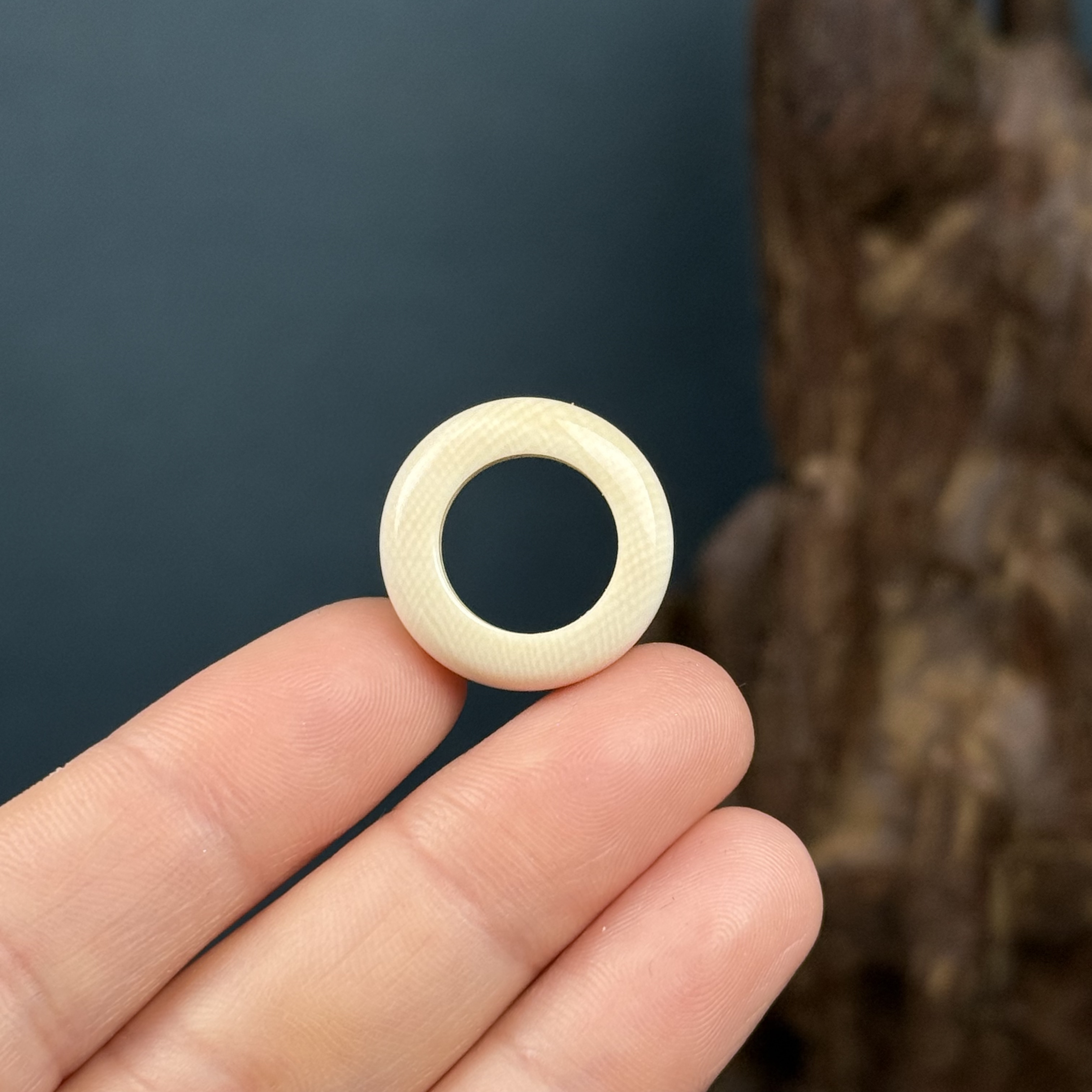 S68-19天然猛犸牙跑环 内径12.2mm一物一图支持鉴定