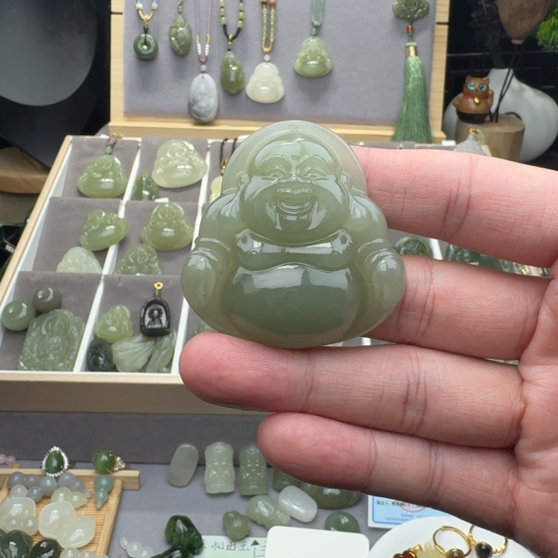 和田玉颈饰未镶嵌