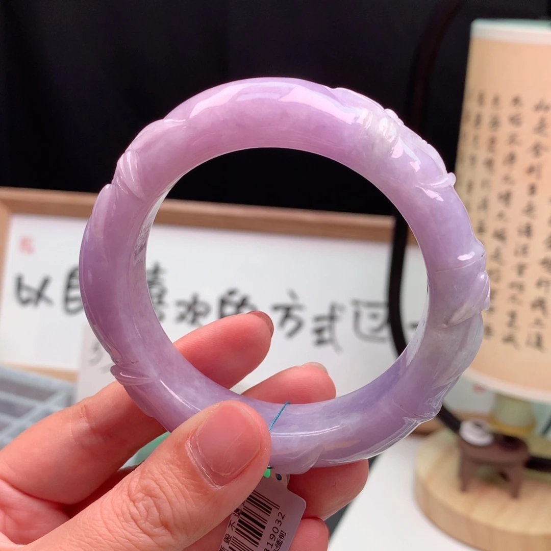 缅甸A货翡翠手镯