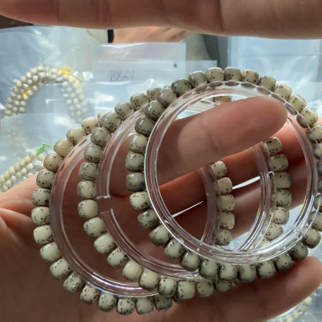 星月菩提手串同朵果76石玉