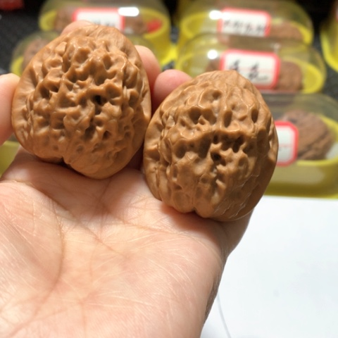 吊坠文玩核桃油蜡皮蛤蟆眼