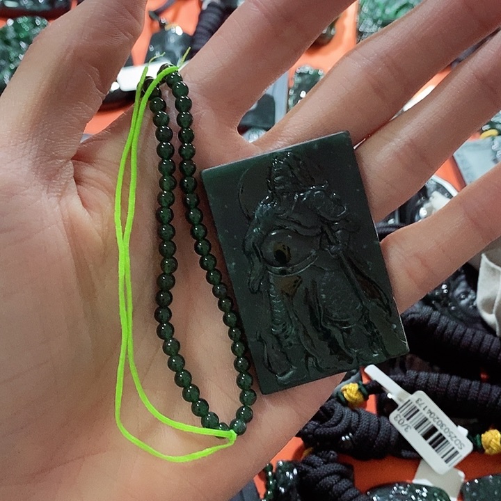 翡翠未镶嵌吊坠(不含链)翡翠