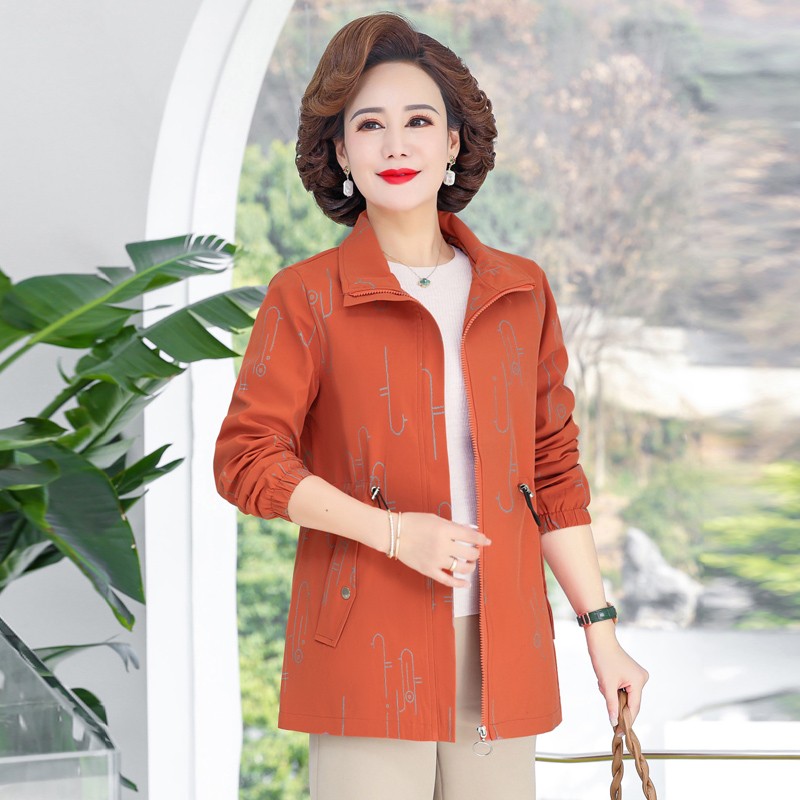 妈妈中年时尚短款外套洋气中老年新款女装春秋夹克风衣休闲上衣