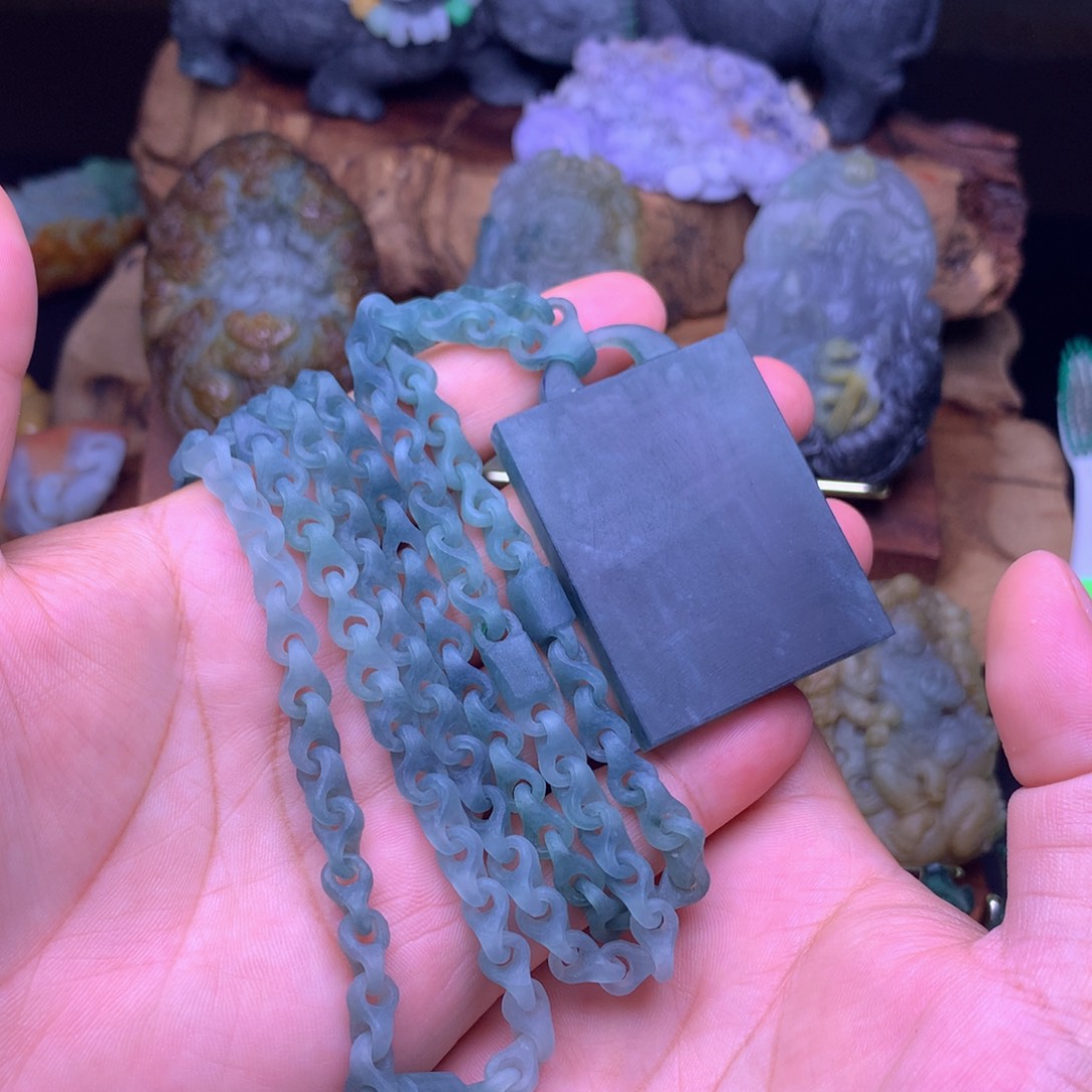 舍***得未镶嵌定制翡翠翡翠