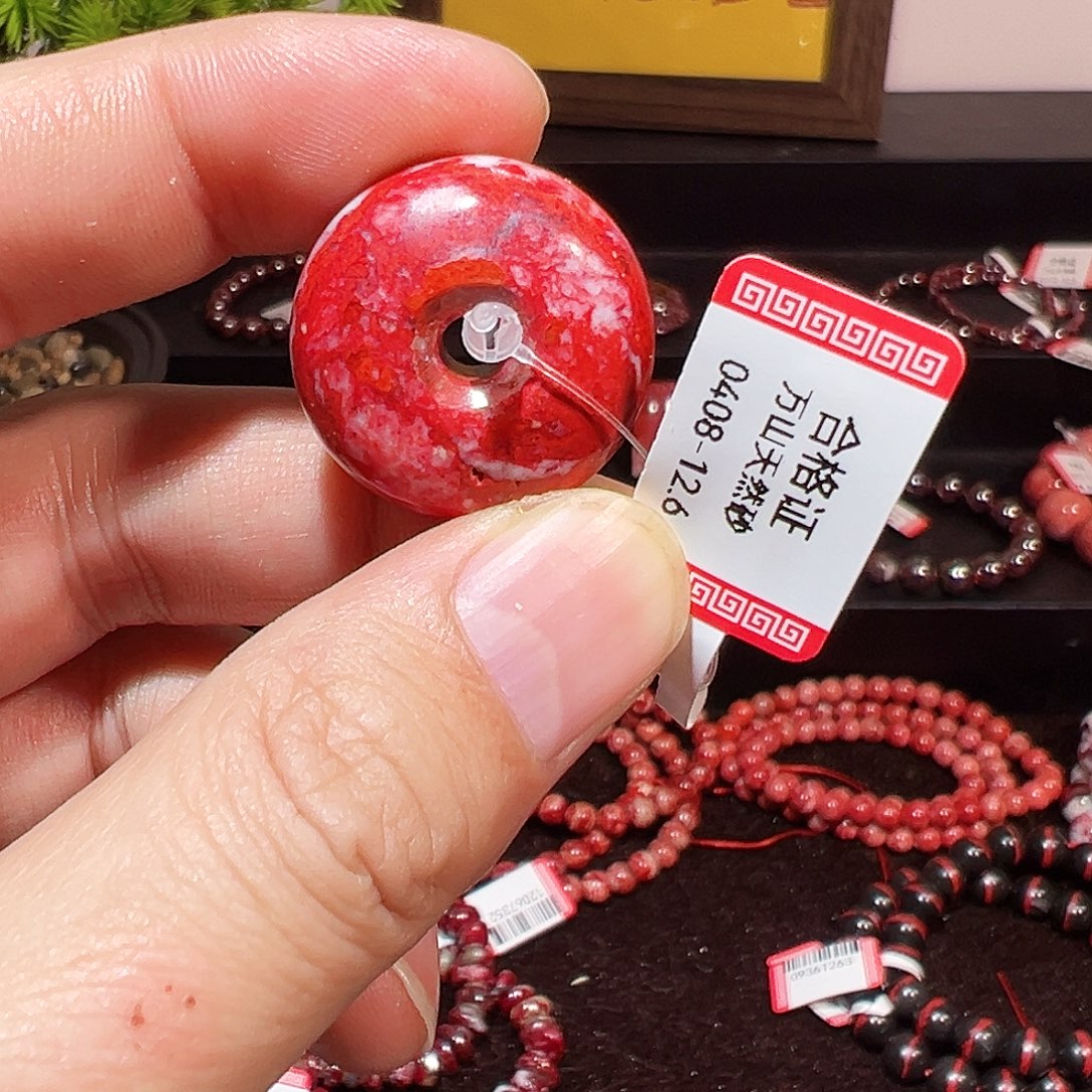 天然辰砂纯天然扣子